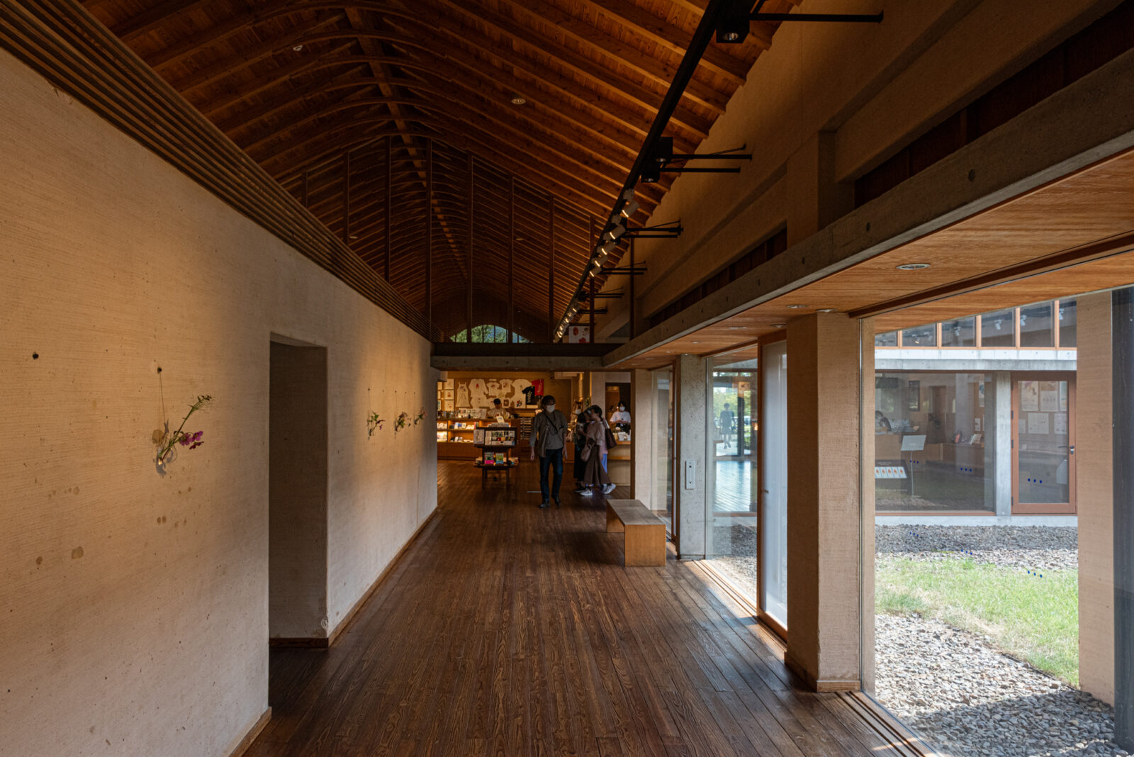安曇野ちひろ美術館 - 中山建築設計事務所